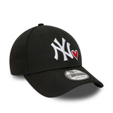 New Era MLB New York Yankees Heart Essential 9Forty Black Strapback Cap